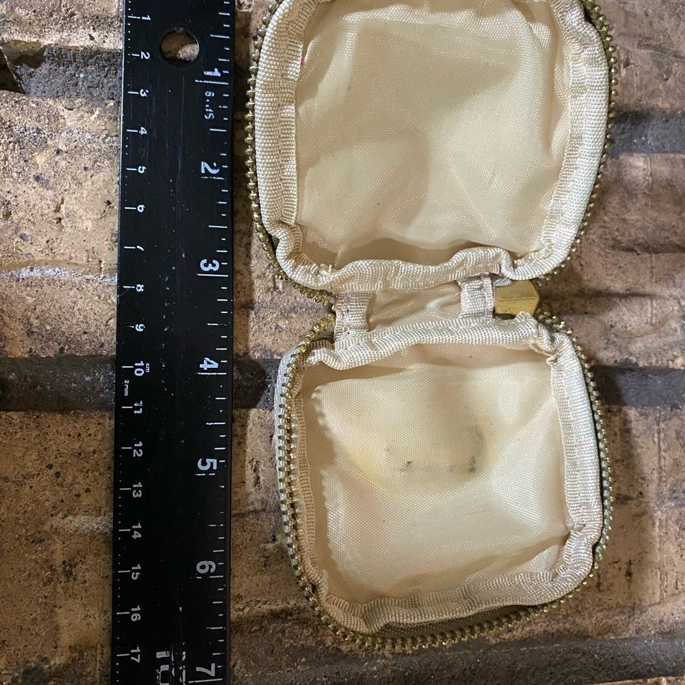 Rustic cuff wristlet holder - Picture 3 of 3